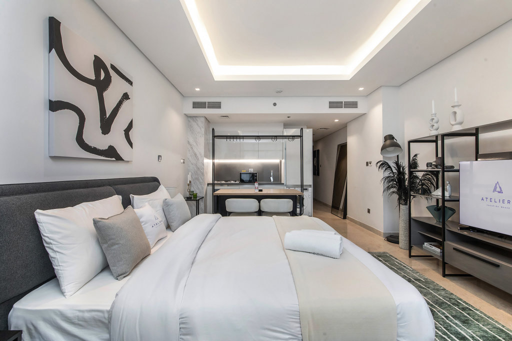 Дубай: Апартаменты Designer Studio in Sterling Business Bay