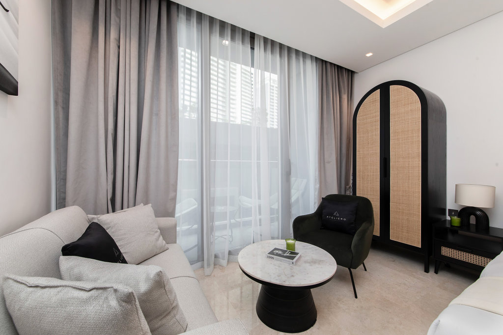 Дубай: Апартаменты Designer Studio in Sterling Business Bay
