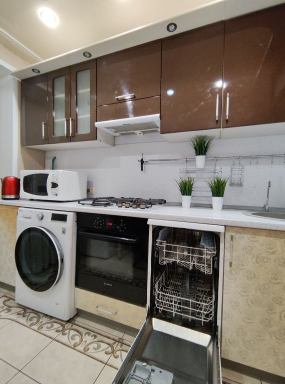 Камышин: Apartments 3х Комнатные с Видом на Волгу