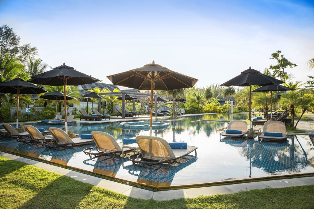 Такуа Па: Robinson Khao Lak