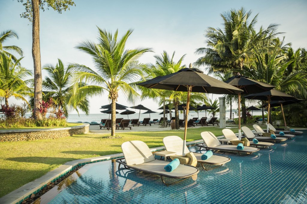 Такуа Па: Robinson Khao Lak