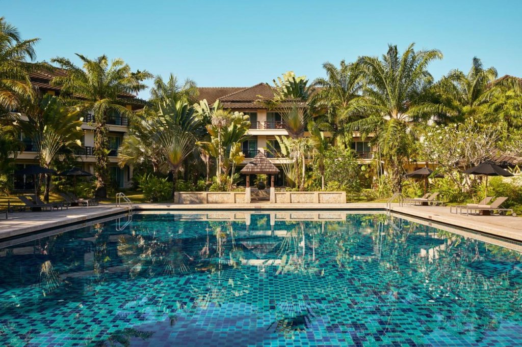 Такуа Па: Robinson Khao Lak