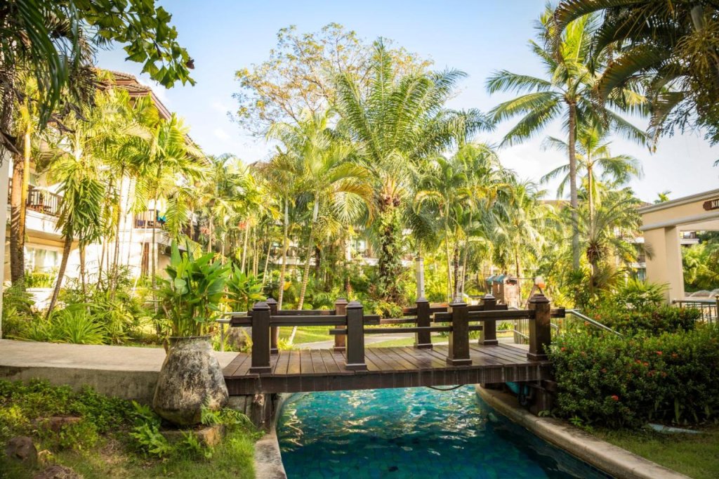 Такуа Па: Robinson Khao Lak