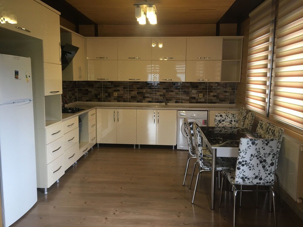 Узунгёль: Family Bungalow Uzungol