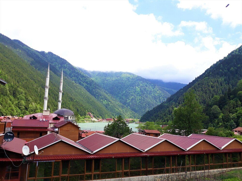 Узунгёль: Family Bungalow Uzungol