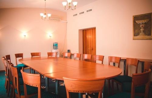 Элиста: Hotel Belyy Lotos