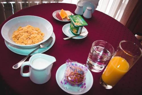 Элиста: Hotel Belyy Lotos
