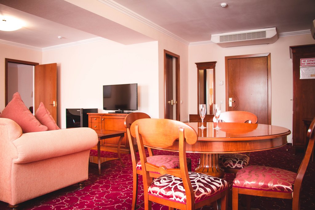 Элиста: Hotel Belyy Lotos
