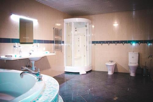 Элиста: Hotel Belyy Lotos