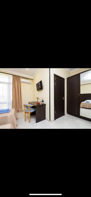Сухум: Hotel BMG