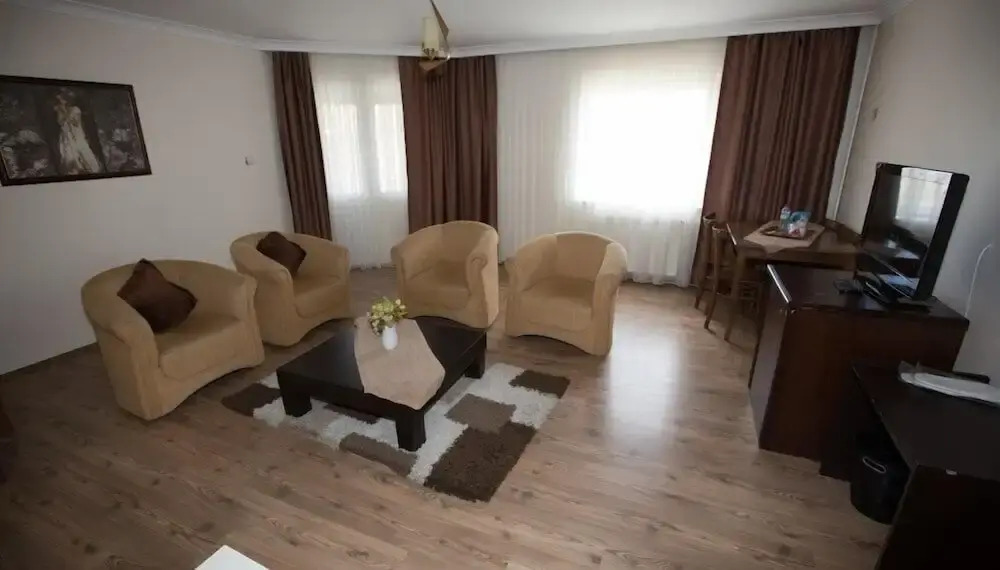 Бартын: Hotel Grand Astra Bartin