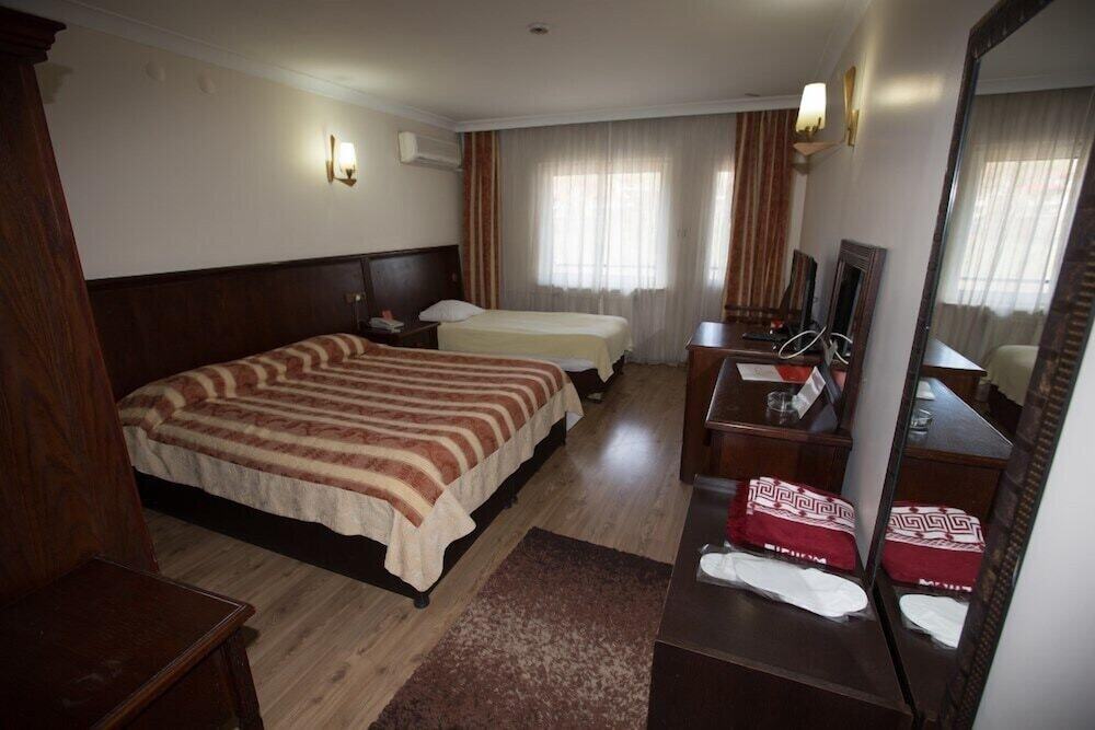 Бартын: Hotel Grand Astra Bartin