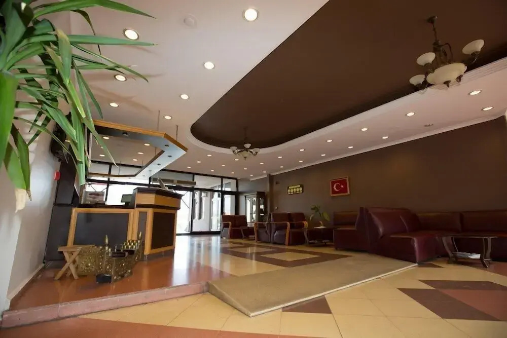 Бартын: Hotel Grand Astra Bartin