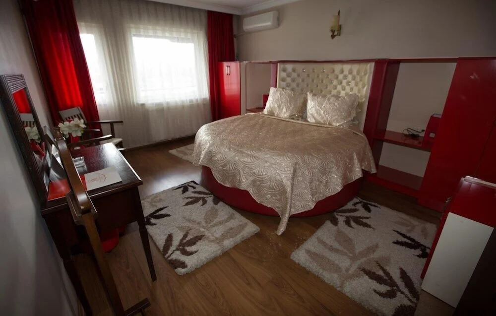 Бартын: Hotel Grand Astra Bartin