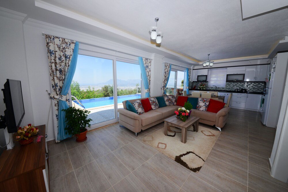 Сарыбелен: Villa Utku by Helaltatilvillari