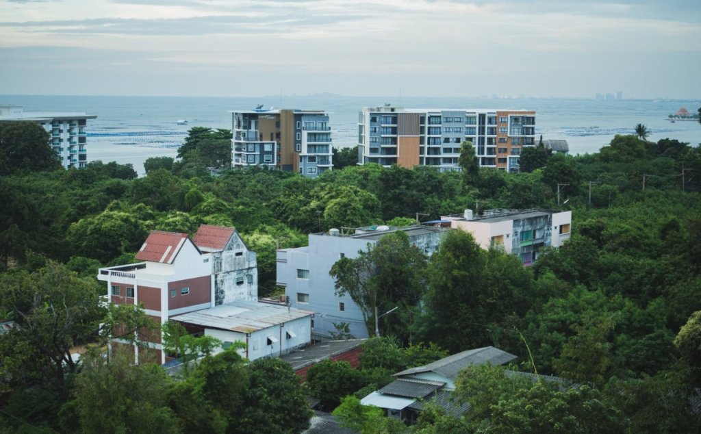 Сирача: The Near Residence