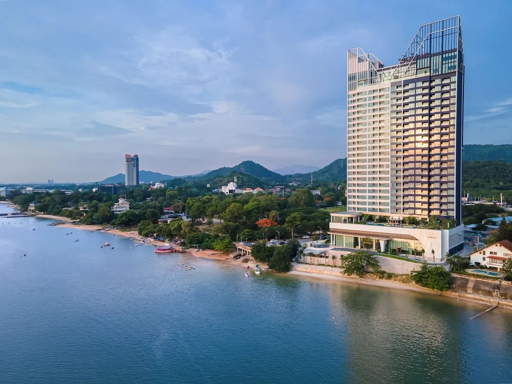 Сирача: S Sriracha Hotel And Residence