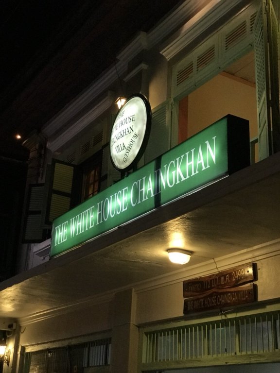 Чианг-Хан: The White House Chiangkhan Villa