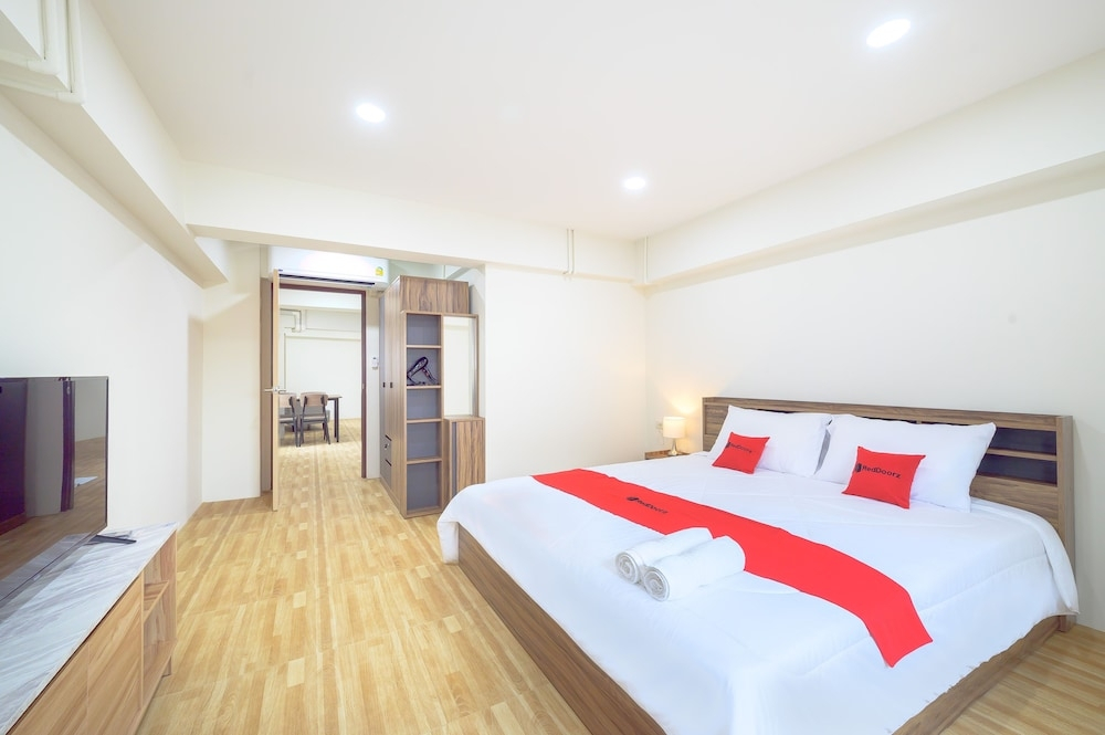 RedDoorz Plus Hoenhao Boutique Hotel Ratchada — фото 5