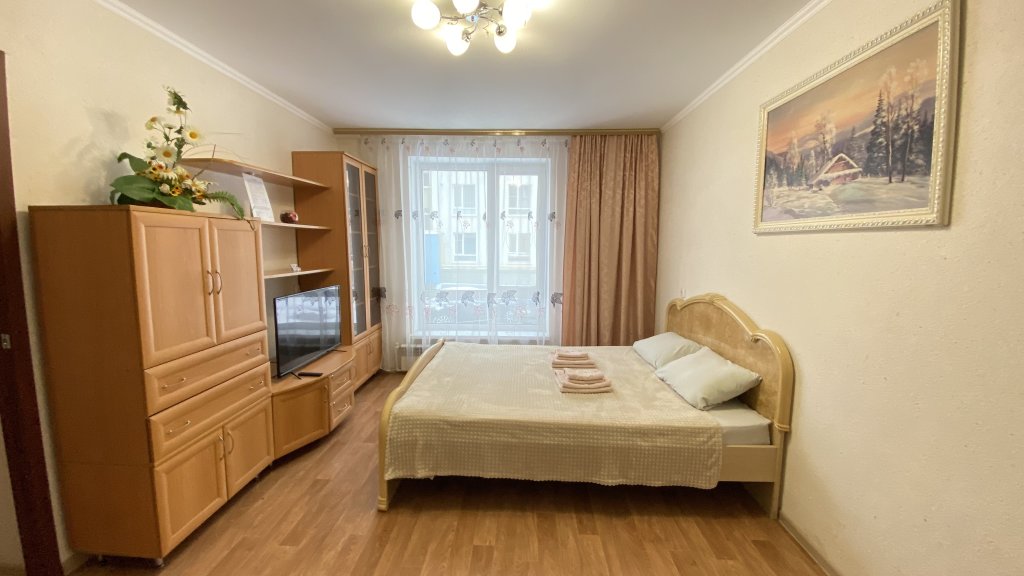 Калуга: Квартира на Петра Тарасова 15