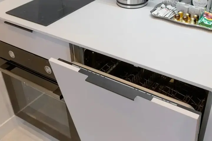 Зеленоградск: Апартаменты 4Кайф Atlantis 28 первая линия у моря