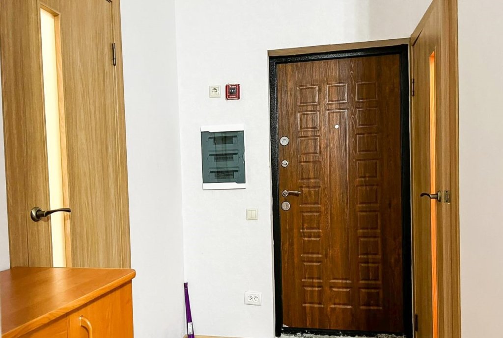 Свердловский: Апартаменты Квартира AlexHome РП Свердловский Строителей 9