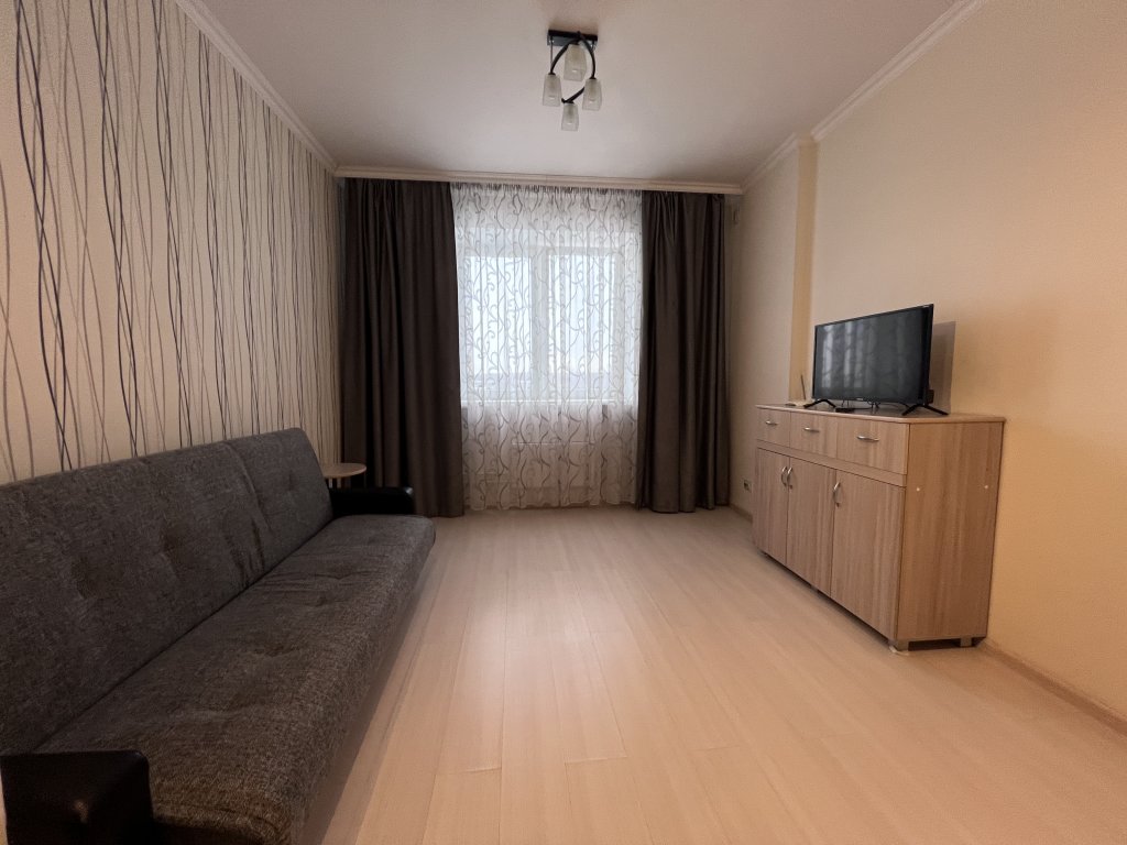 Свердловский: Апартаменты Квартира AlexHome РП Свердловский Заречная 3