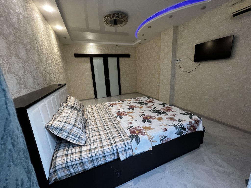 Свердловский: Апартаменты Квартира AlexHome РП Свердловский Михаила Марченко 8