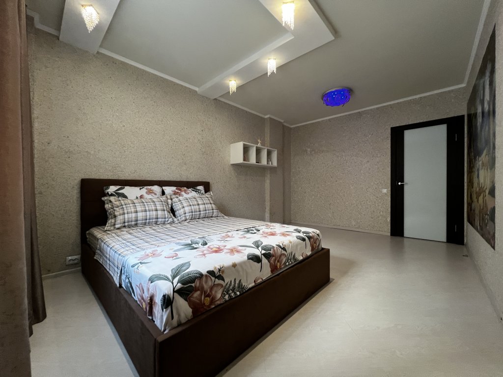 Свердловский: Апартаменты Квартира AlexHome РП Свердловский Михаила Марченко 8