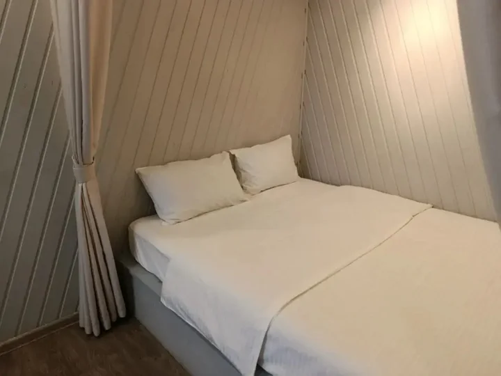 Свердловский: Апартаменты Квартира AlexHome РП Свердловский Молодежная 2