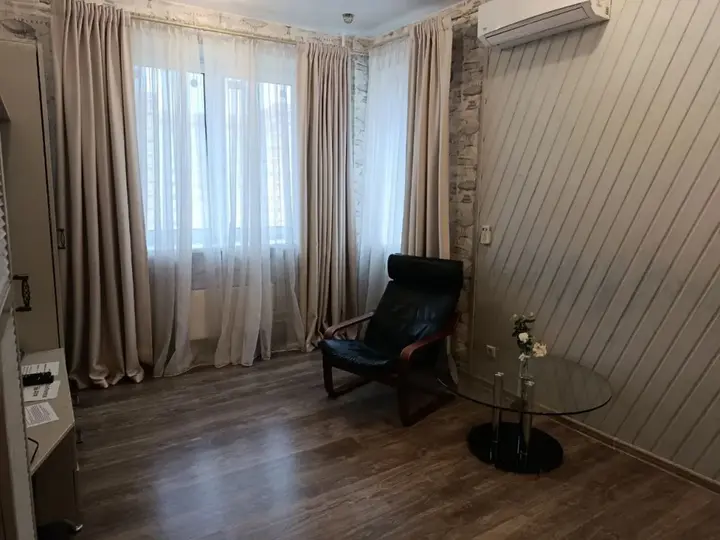 Свердловский: Апартаменты Квартира AlexHome РП Свердловский Молодежная 2