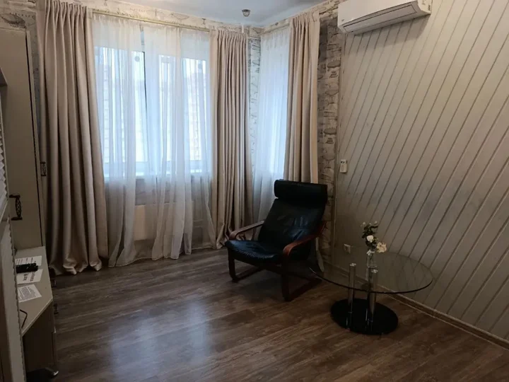 Свердловский: Апартаменты Квартира AlexHome РП Свердловский Молодежная 2