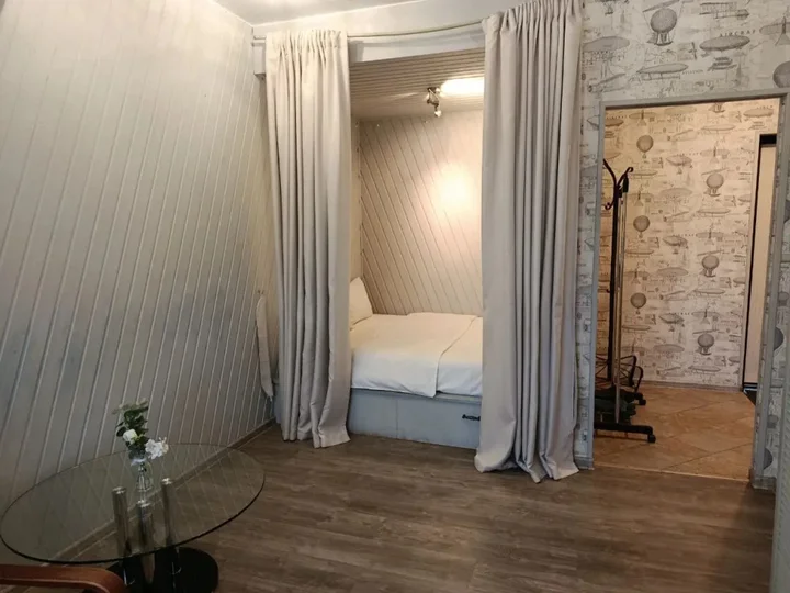 Свердловский: Апартаменты Квартира AlexHome РП Свердловский Молодежная 2