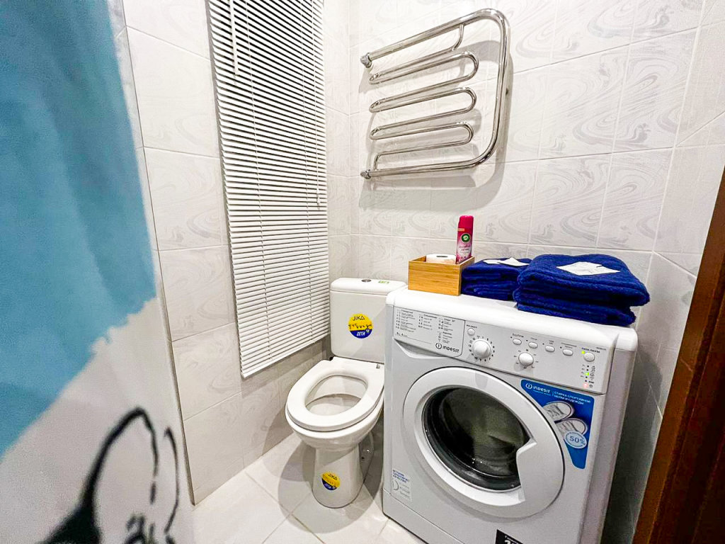 Свердловский: Апартаменты Квартира AlexHome РП Свердловский Молодежная 1