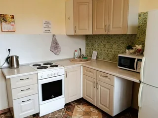 Свердловский: Апартаменты Квартира AlexHome РП Свердловский Молодежная 1