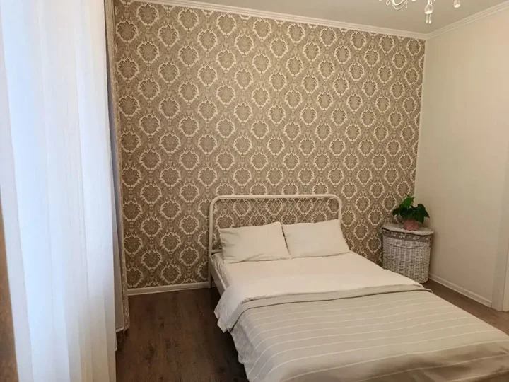 Свердловский: Апартаменты Квартира AlexHome РП Свердловский Алексея Короткова 1