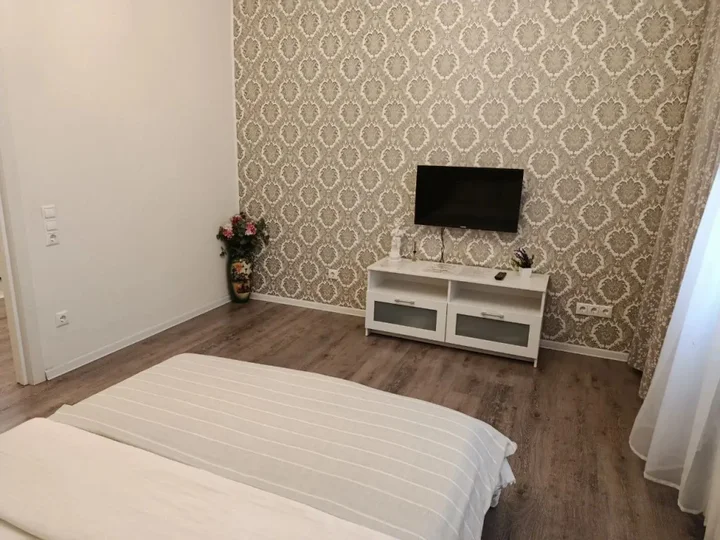 Свердловский: Апартаменты Квартира AlexHome РП Свердловский Алексея Короткова 1