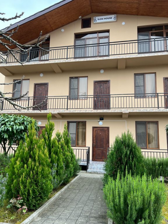 Гудаута: Гостевой дом “Ilon House”