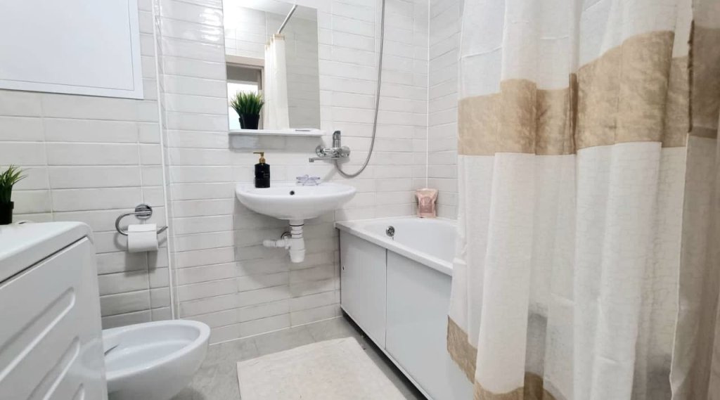 Москва: Однокомнатная квартира Natali apart в ЖК Зеленая Вертикаль на метро Лесопарковая