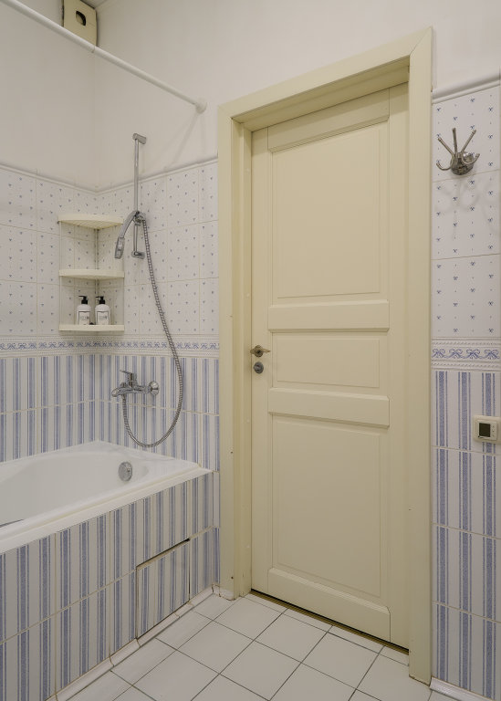 Санкт-Петербург: Апартаменты MyhomeYourhome на 27-й линии В.О. д.16