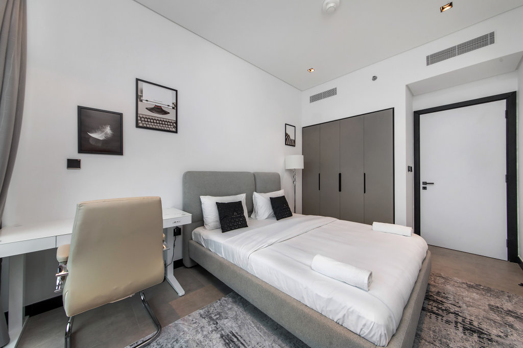 Дубай: Апартаменты Luxe Waterfront 2BR with Canal & Burj Khalifa view