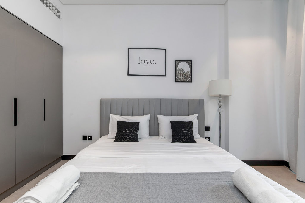 Дубай: Апартаменты Luxe Waterfront 2BR with Canal & Burj Khalifa view