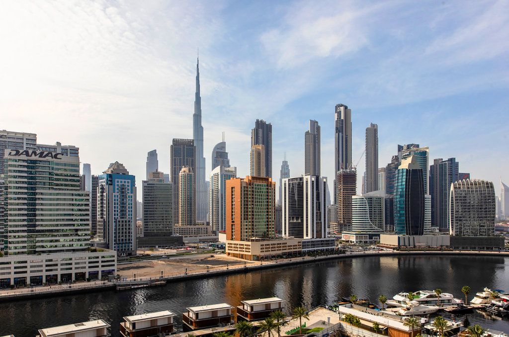 Дубай: Апартаменты Luxe Waterfront 2BR with Canal & Burj Khalifa view