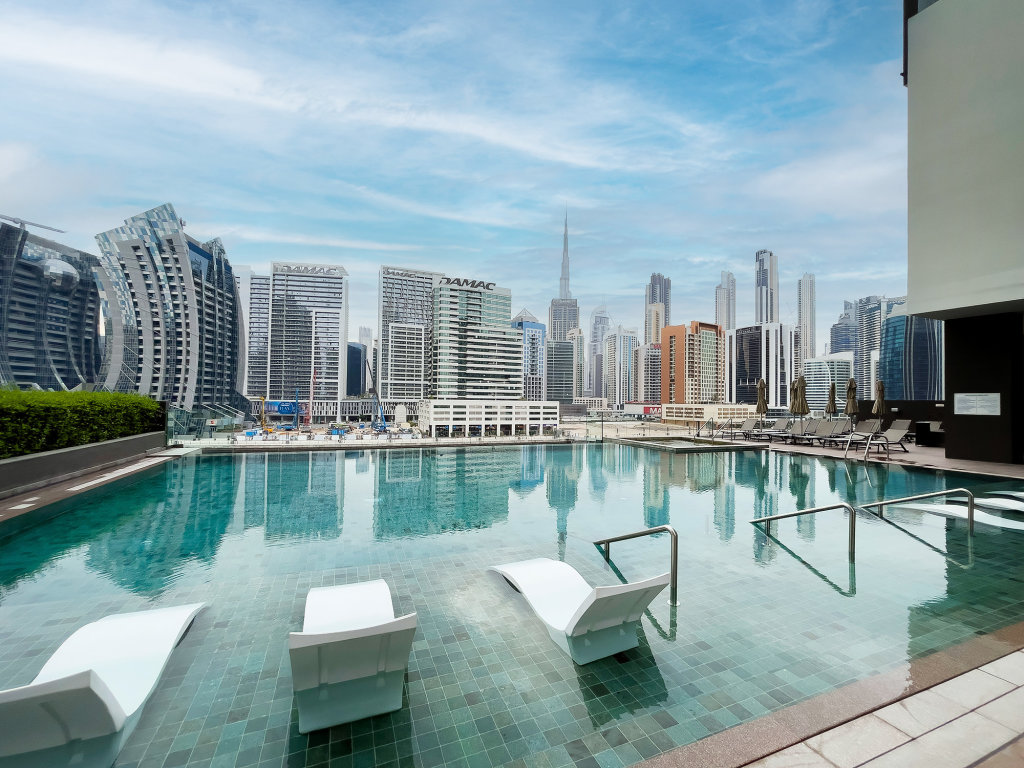 Дубай: Апартаменты Luxe Waterfront 2BR with Canal & Burj Khalifa view