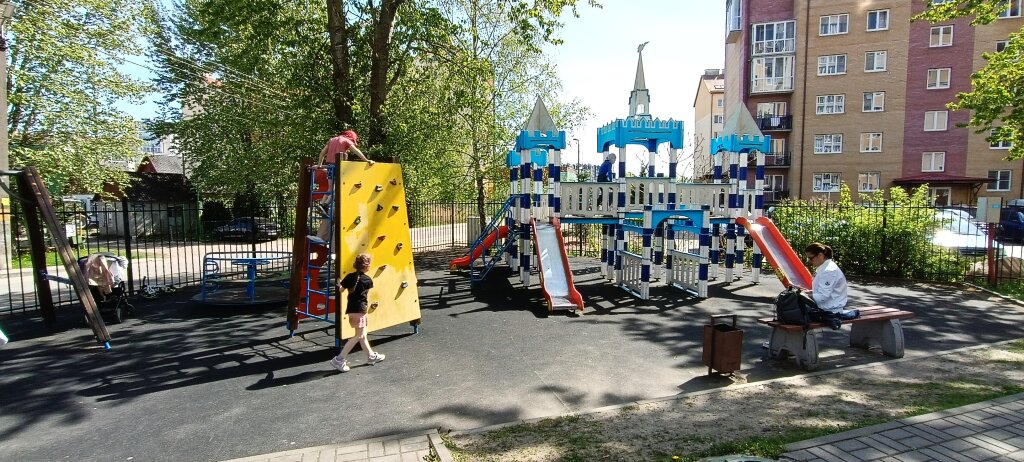 Зеленоградск: Апартаменты Новый дом, рядом с морем, 2 отдельные комнаты