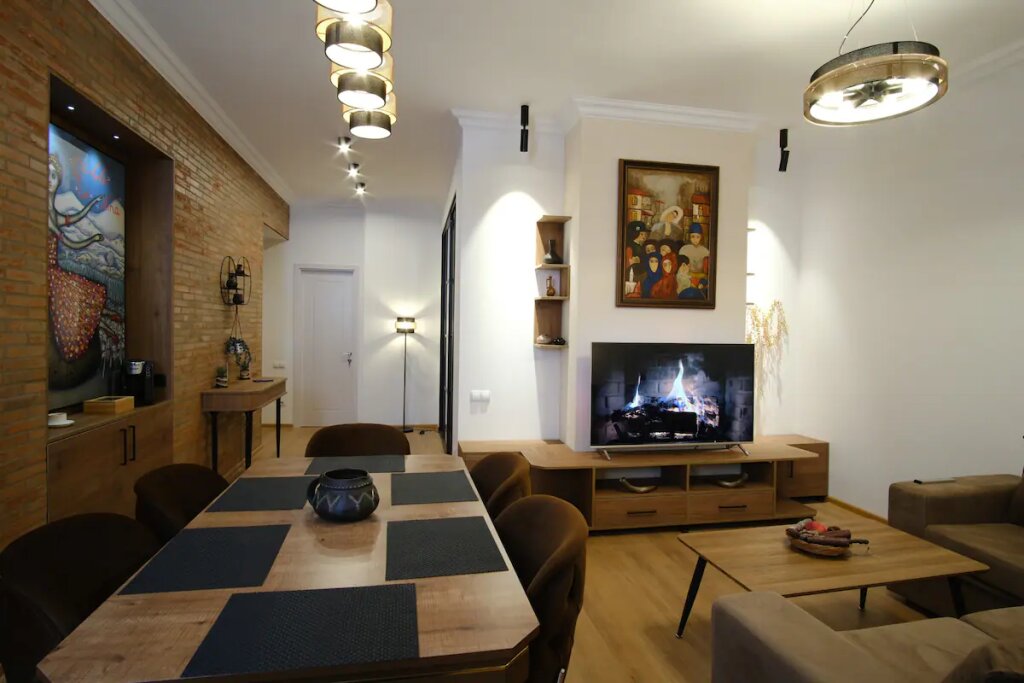 Тбилиси: BB Residence Sololaki