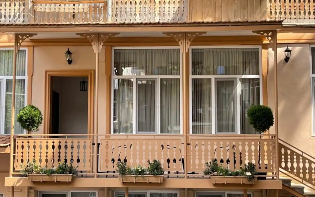 Тбилиси: BB Residence Sololaki