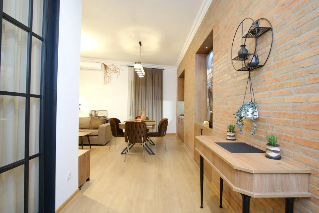 Тбилиси: BB Residence Sololaki
