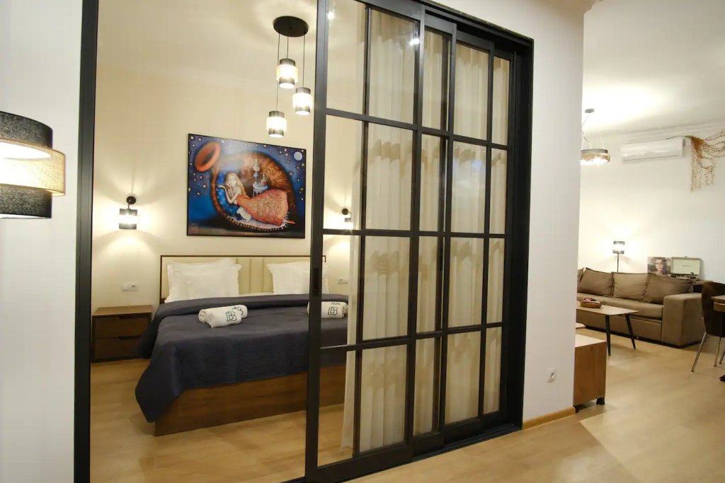 Тбилиси: BB Residence Sololaki