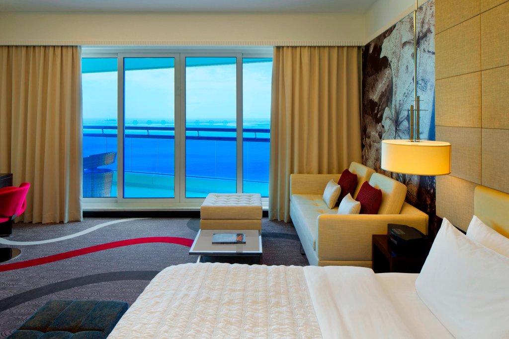 Курортный отель Le Meridien Al Aqah Beach Resort — фото 2
